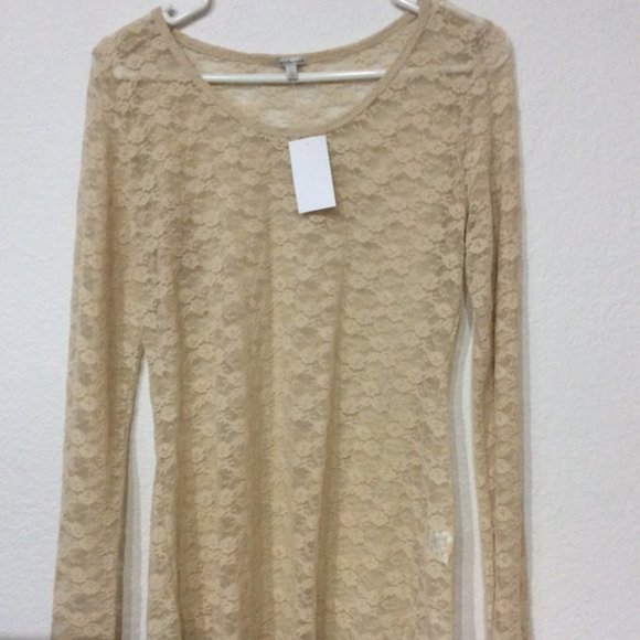 Charlotte Russe Tops - CHARLOTTE RUSSE LACE TOP LARGE NWT